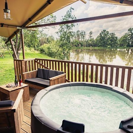 Tente Lodge Jacuzzi Privatif En Pleine Nature Thiel-sur-Acolin Extérieur photo